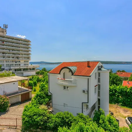 Podvezanec Apartment Dramalj Exterior photo