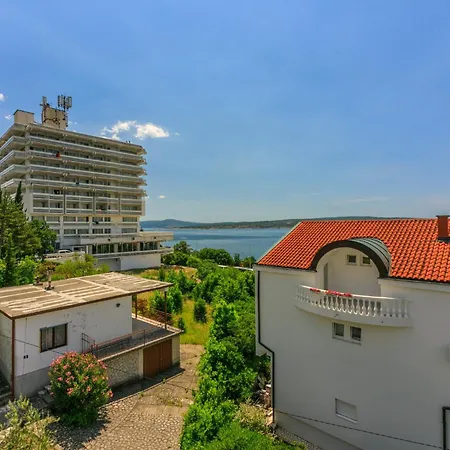 Podvezanec Apartment Dramalj Exterior photo