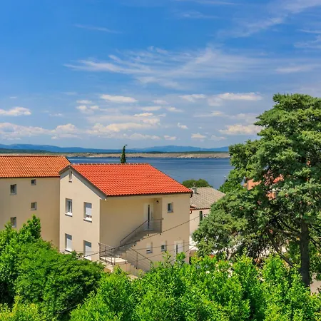 Podvezanec Apartment Dramalj Exterior photo
