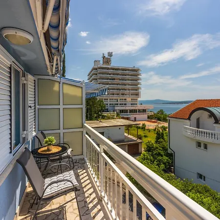 Podvezanec Apartment Dramalj Exterior photo