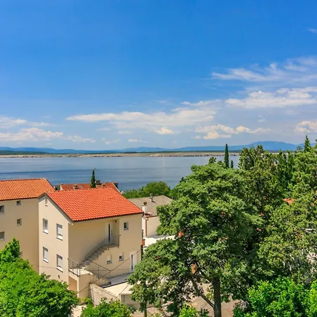Podvezanec Apartment Dramalj Exterior photo