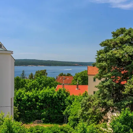Podvezanec Apartment Dramalj Exterior photo
