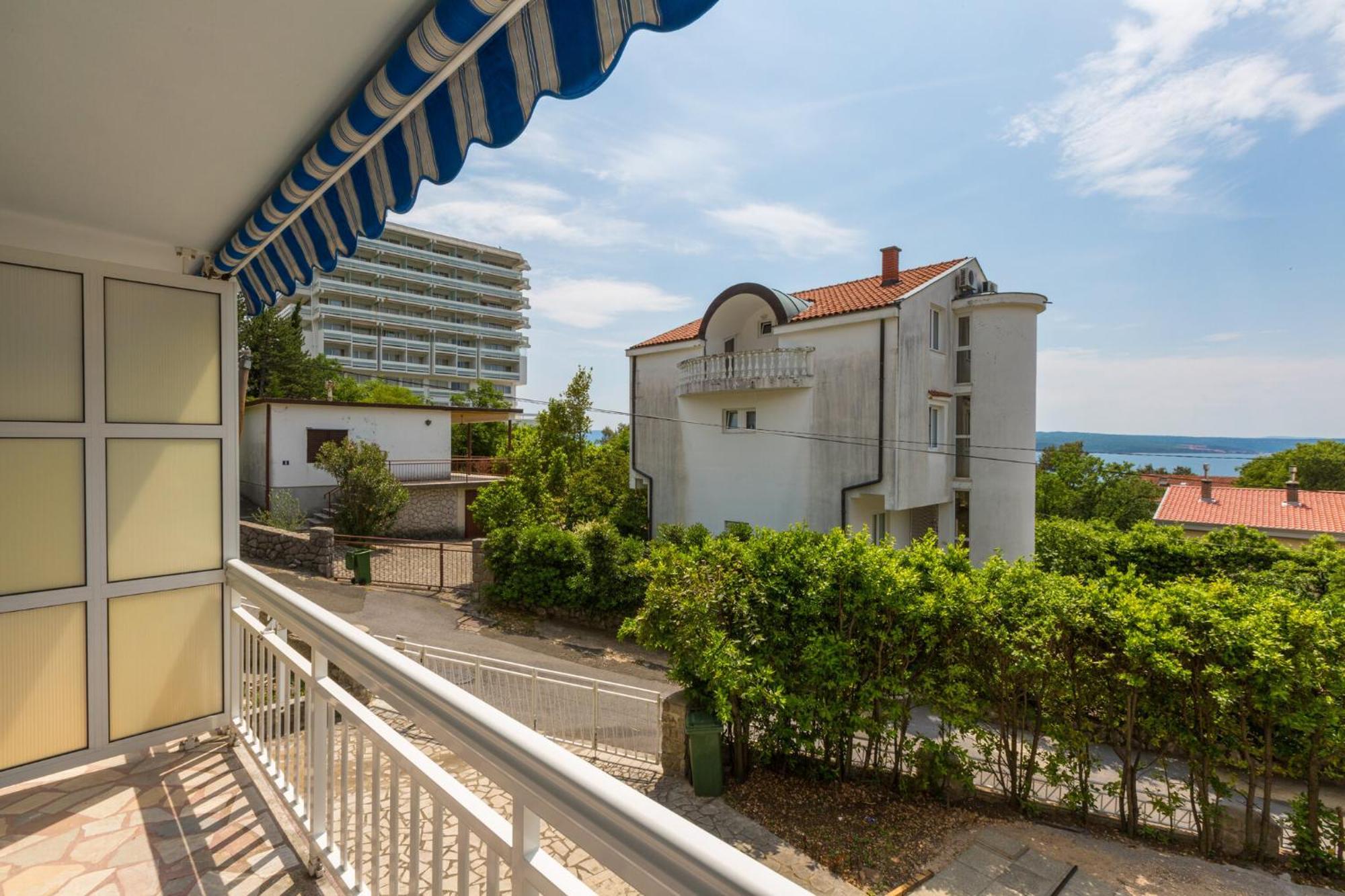 Podvezanec Apartment Dramalj