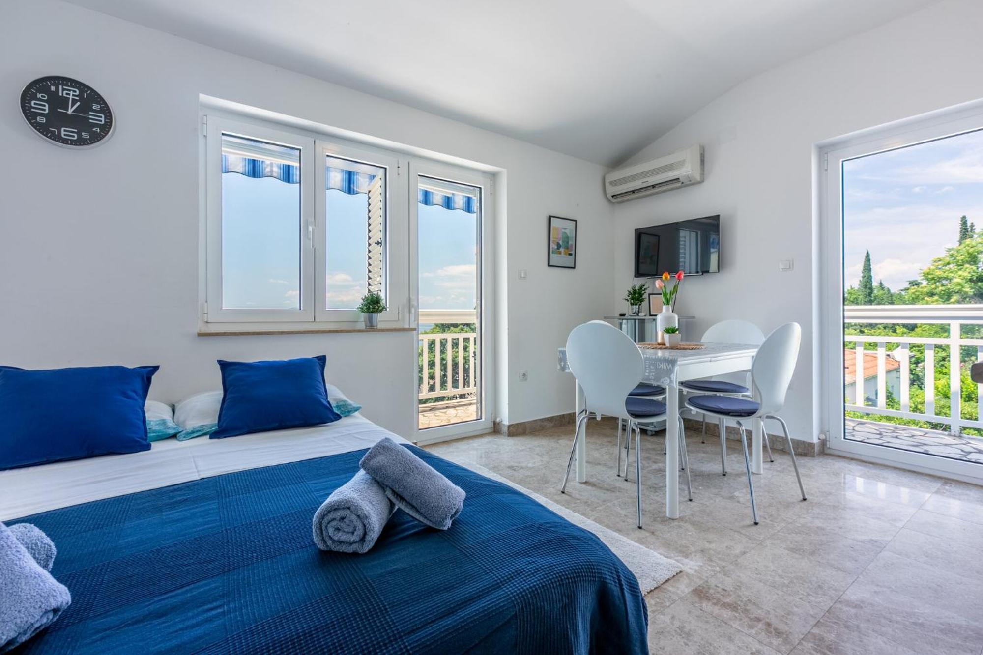 Podvezanec Apartment Dramalj