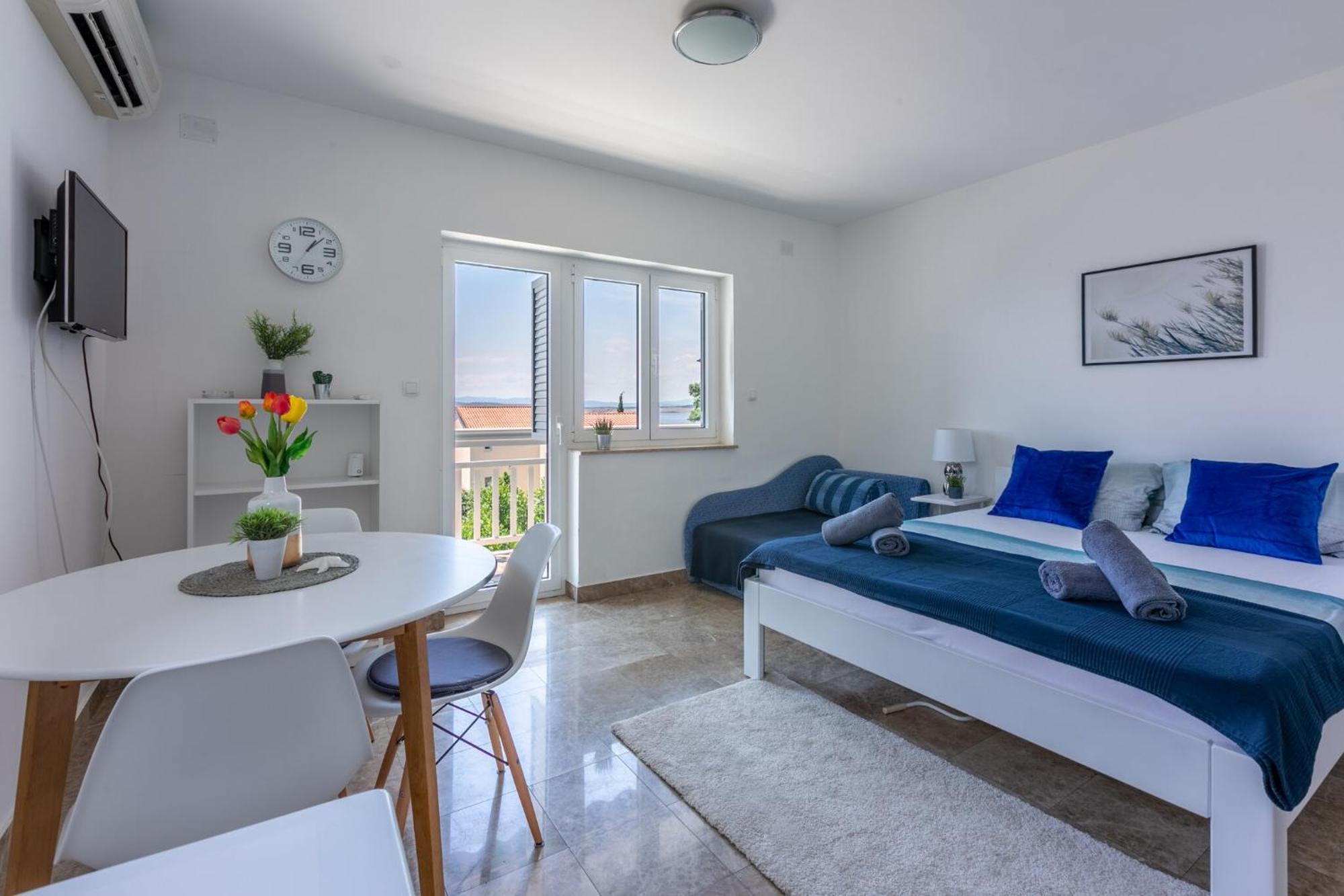 Podvezanec Apartament Dramalj