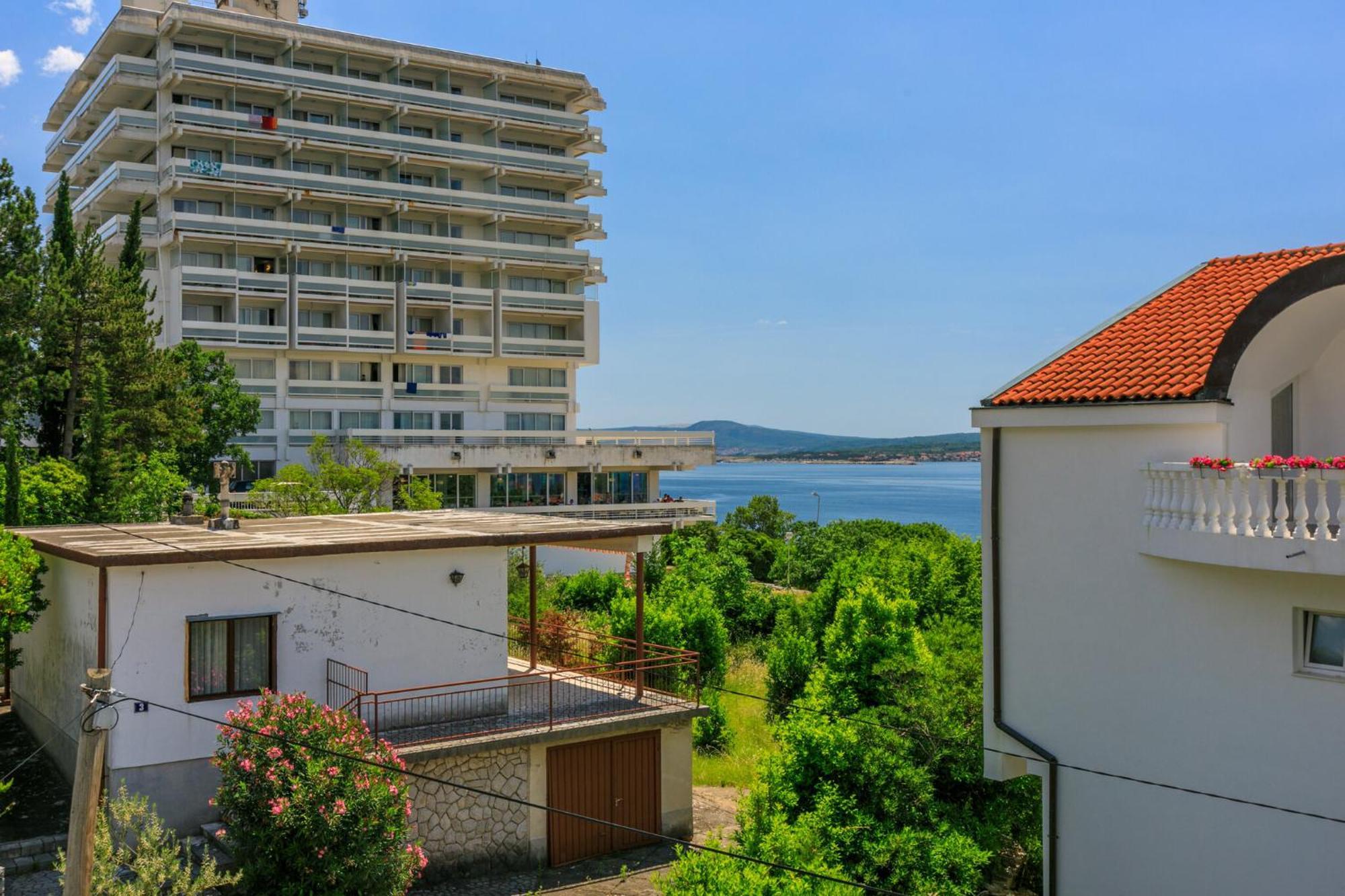 Podvezanec Apartament Dramalj